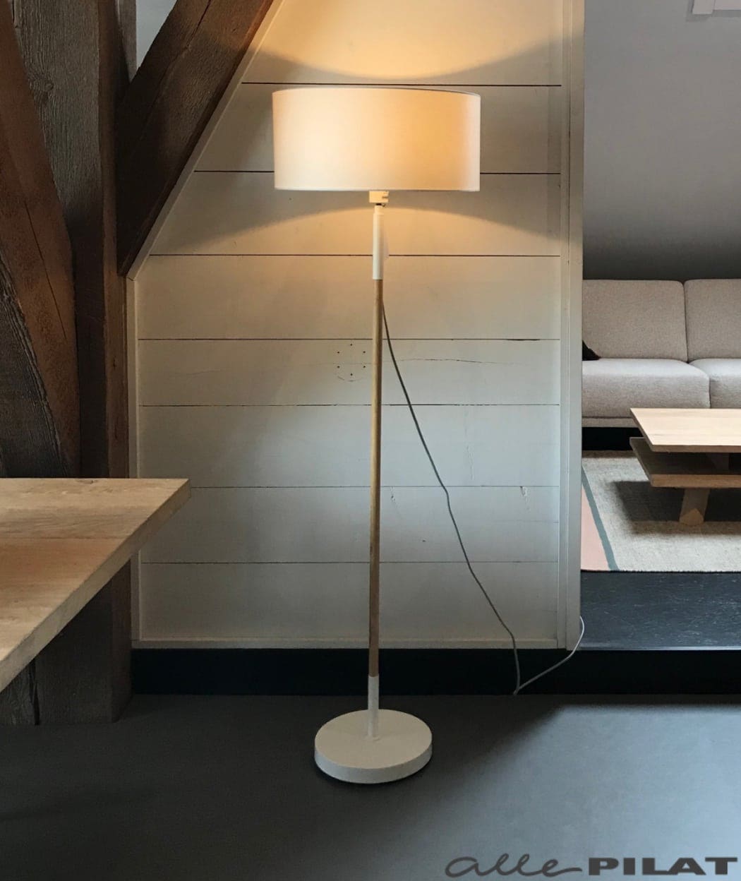Vloerlamp Toronto met witte kap
