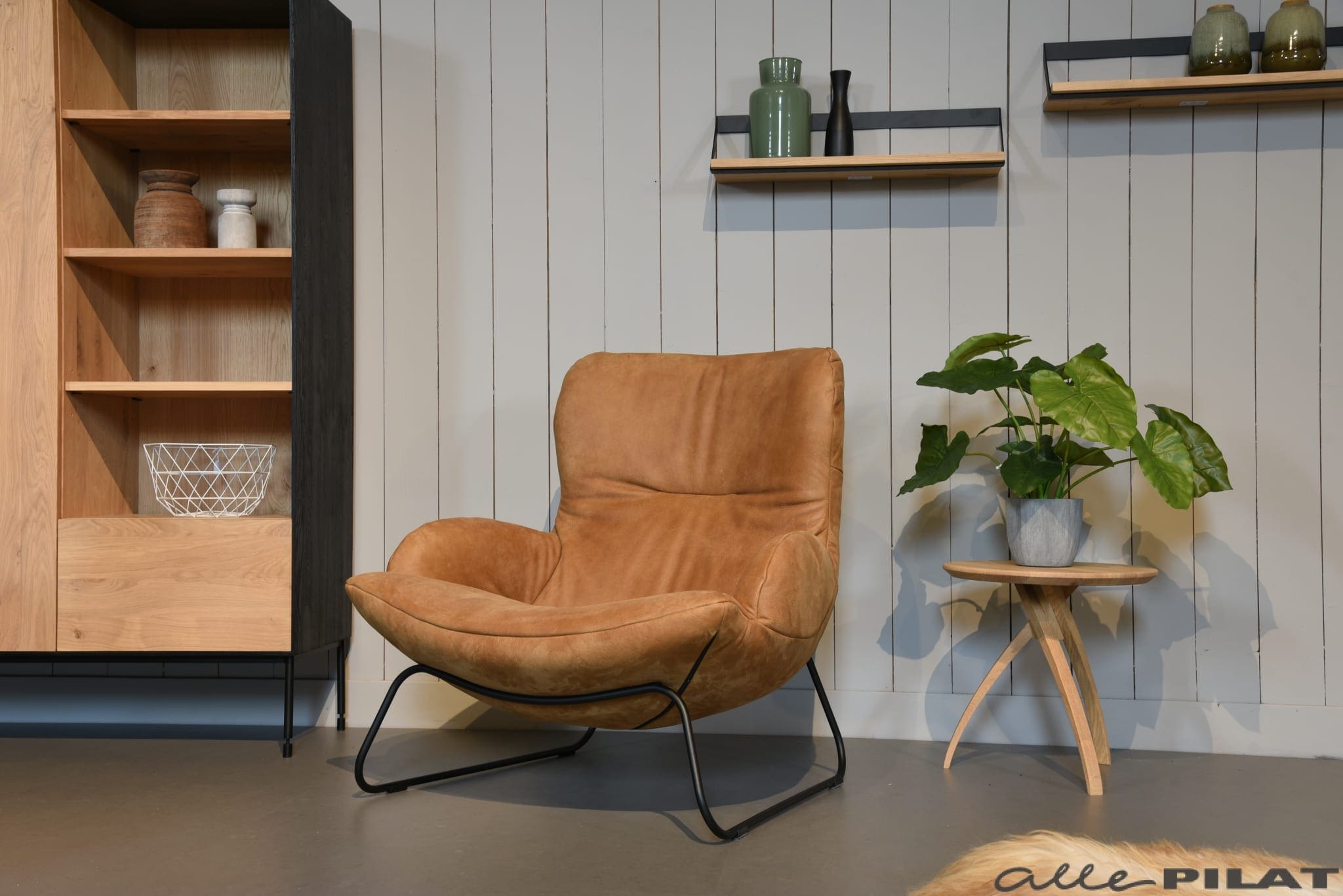 maandag wedstrijd lucht Grote leren Fauteuil Benz in stoer cognac leer - Woonwinkel Alle Pilat