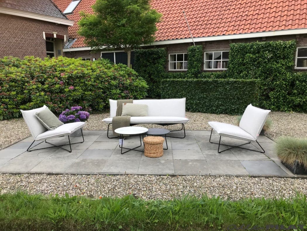 Bank Earl outdoor
