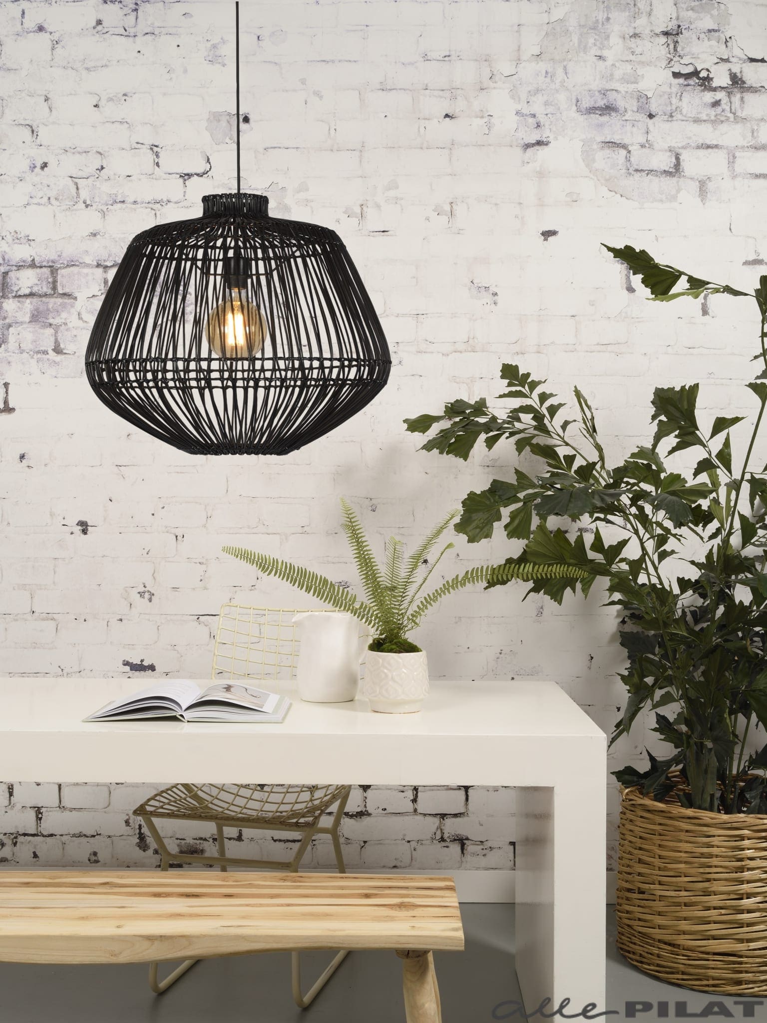 Hanglamp Madagascar zwart van rotan - Woonwinkel Alle