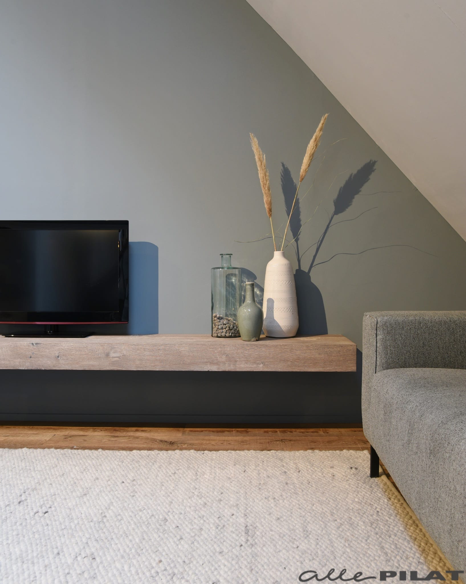 Verniel Samenstelling Zin Tv-meubel Plank - hangend wandmeubel eikenhout - Woonwinkel Alle Pilat