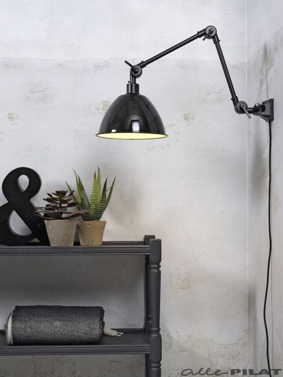 beoefenaar Onderdrukken tolerantie Stoere Wandlamp Amsterdam met metalen kap - Woonwinkel Alle Pilat