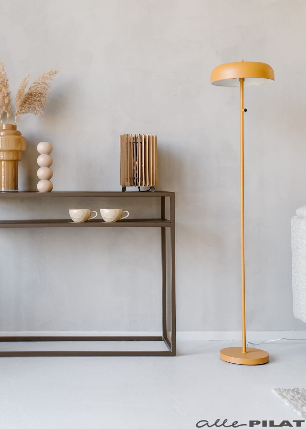 Vloerlamp Porto met minimalistisch design